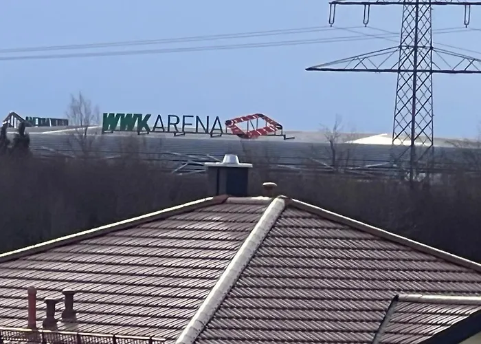 Grosse In Mit Balkon Augsburgo